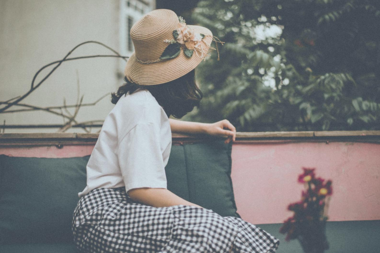 Sessione di formazione per sopracciglia con strumenti professionali